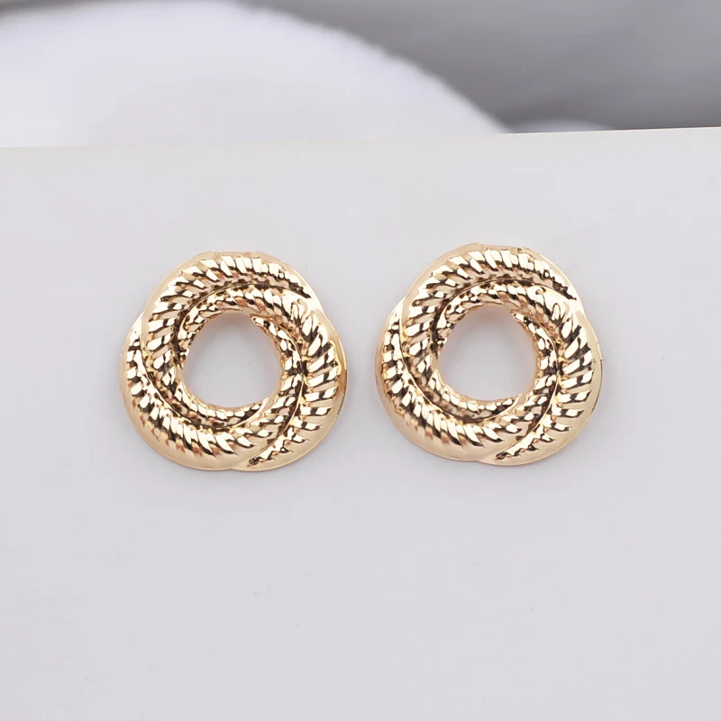 New European Exaggerated Women's Metal Hanging Earrings Multi-layers Alloy Pendants Twisted Unusual Earrings Fashion Cool Stuff