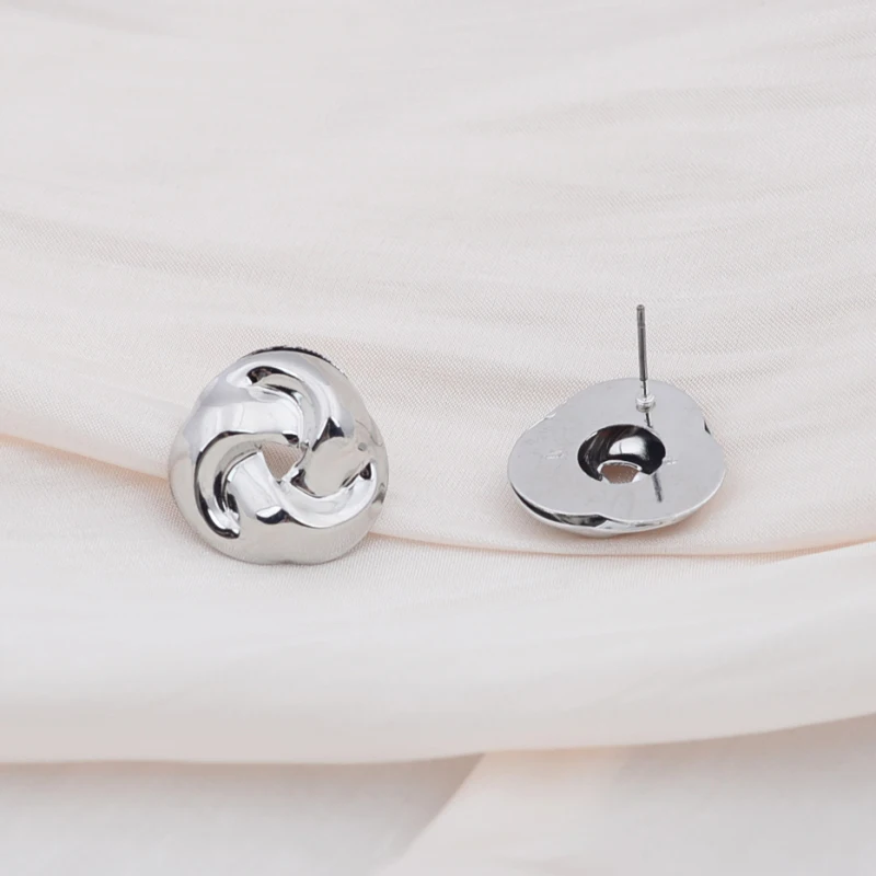 New European Exaggerated Women's Metal Hanging Earrings Multi-layers Alloy Pendants Twisted Unusual Earrings Fashion Cool Stuff