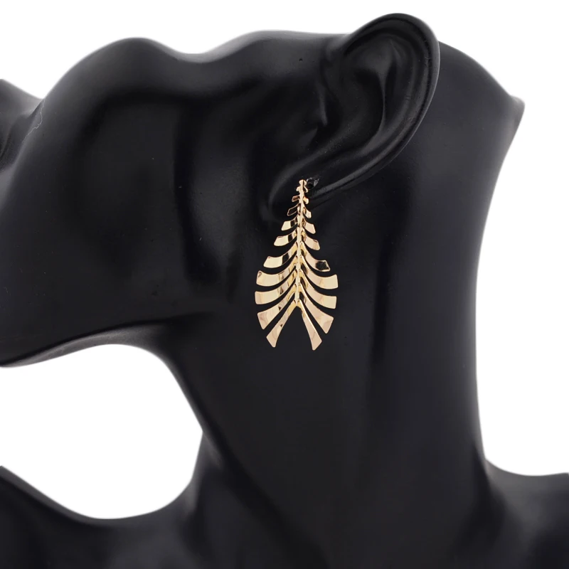 New European Exaggerated Women's Metal Hanging Earrings Multi-layers Alloy Pendants Twisted Unusual Earrings Fashion Cool Stuff