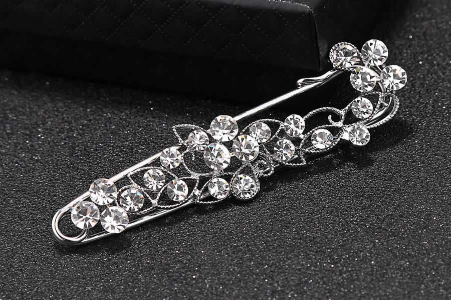 Inlaid Charming Refined Crystal Rhinestone Branch Brooches hijab pins for Man Women Suit Scarf Flower Brooch Pin Jewelry2019