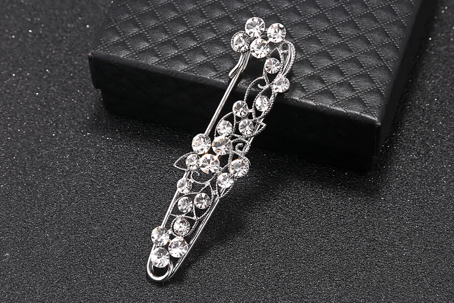 Inlaid Charming Refined Crystal Rhinestone Branch Brooches hijab pins for Man Women Suit Scarf Flower Brooch Pin Jewelry2019