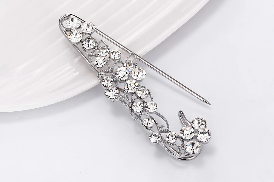 Inlaid Charming Refined Crystal Rhinestone Branch Brooches hijab pins for Man Women Suit Scarf Flower Brooch Pin Jewelry2019