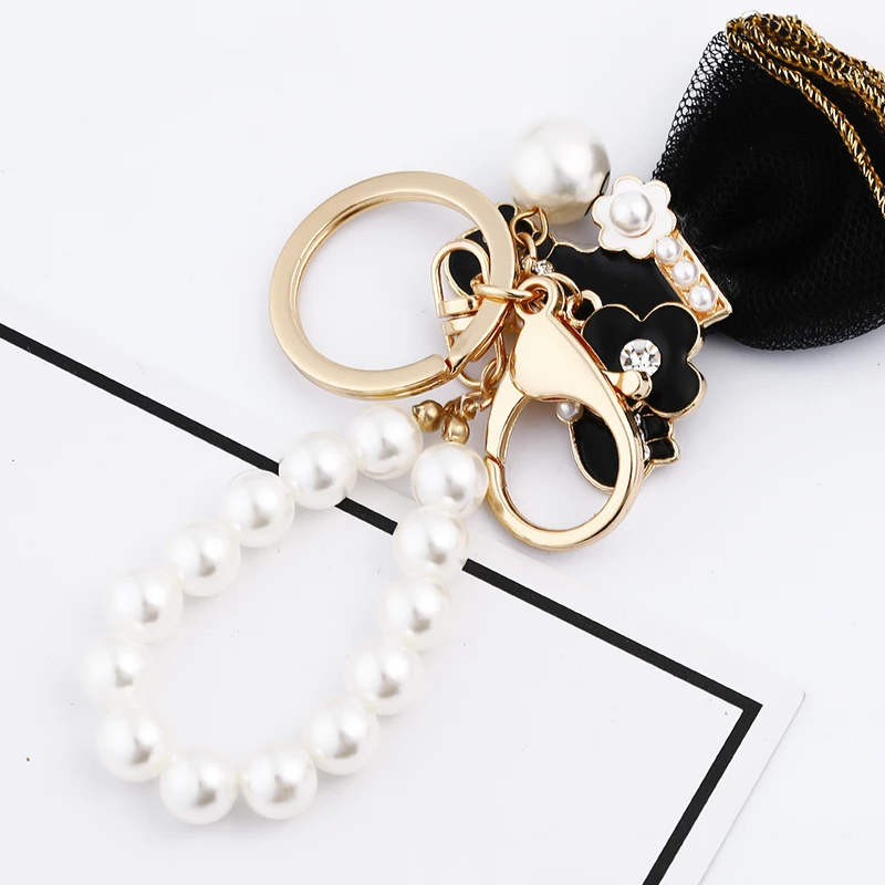 Trendy Black Pearl Keychain for Women Skirt Design Key Holder Jewelry Bag Accessory Fashionable Gift