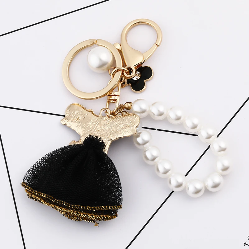 Trendy Black Pearl Keychain for Women Skirt Design Key Holder Jewelry Bag Accessory Fashionable Gift