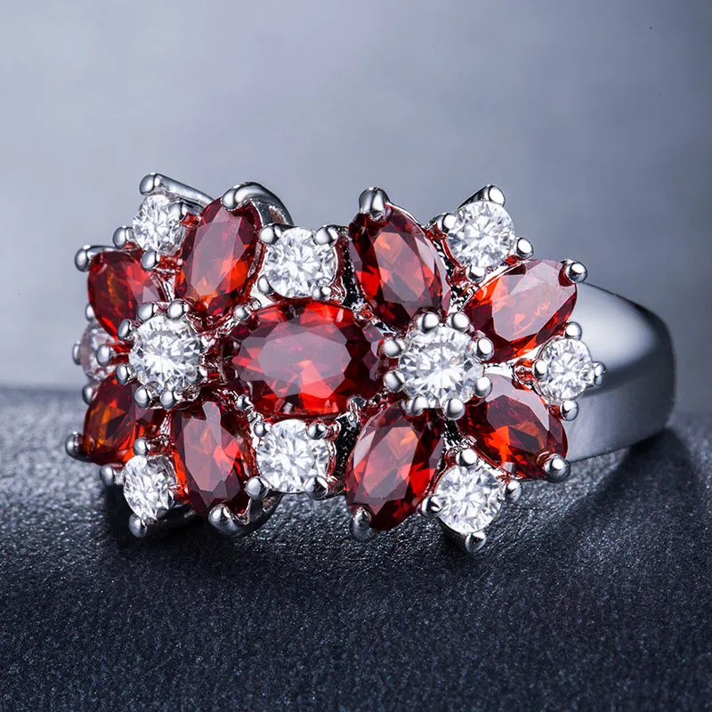 Huitan Hot Sale Cocktail Party Ring Flower Cubic Zirconia Valentine's Day Gift Fashion Jewelry Luxury Rings for Women & Lover