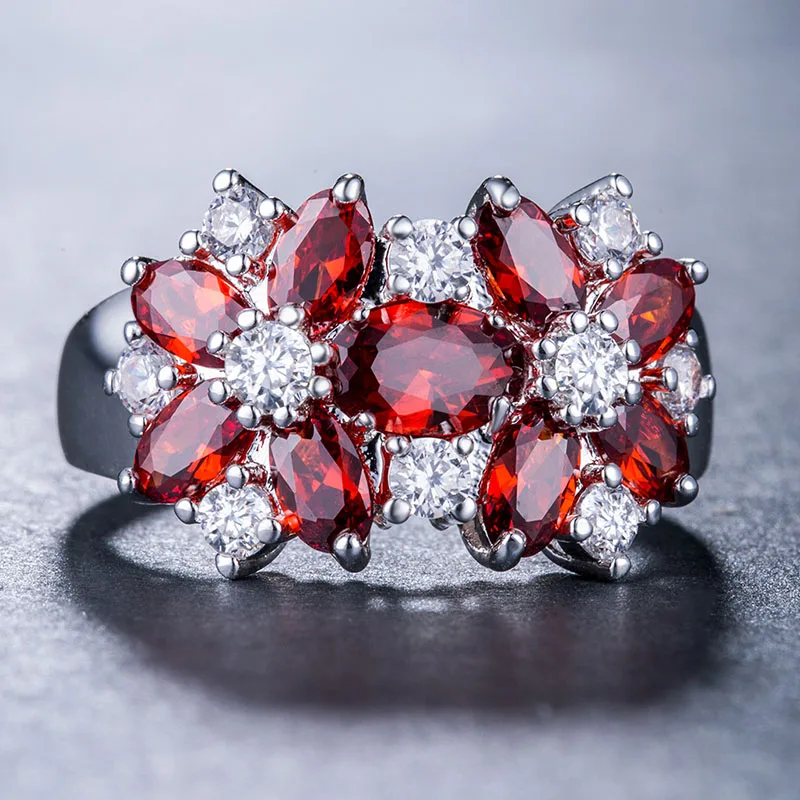 Huitan Hot Sale Cocktail Party Ring Flower Cubic Zirconia Valentine's Day Gift Fashion Jewelry Luxury Rings for Women & Lover