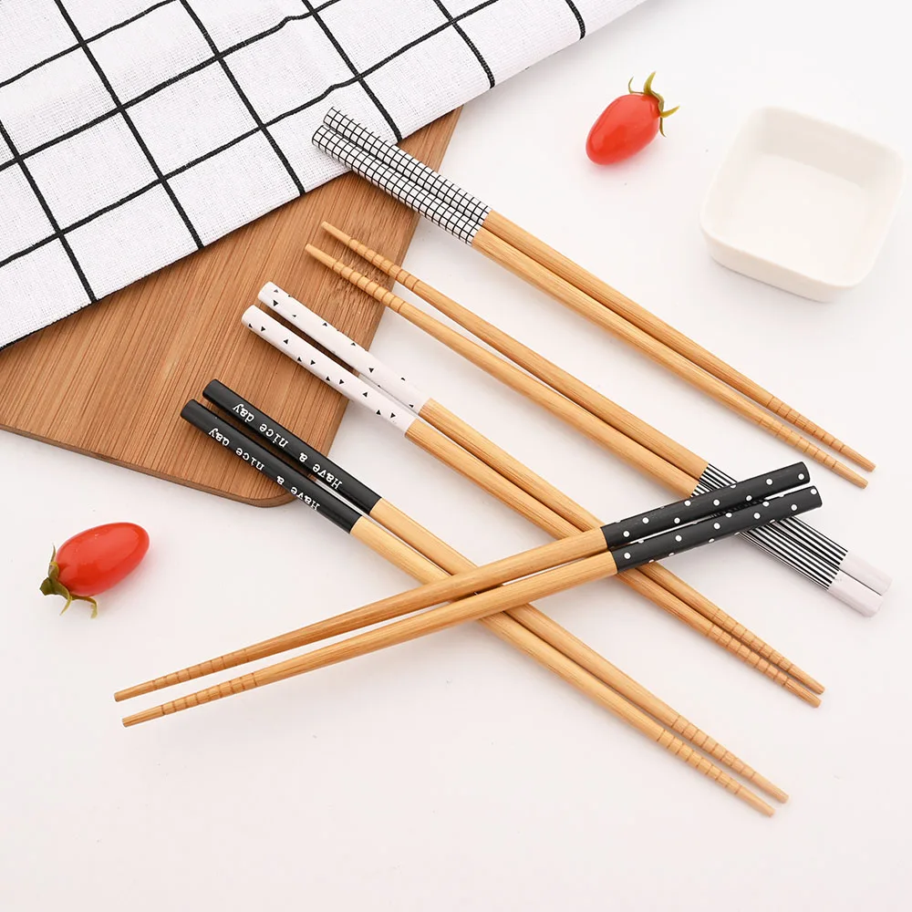 Reusable 5Pairs Set Handmade Bamboo Japanese Style Natural Wood Chopsticks Sushi Food Cat Flower Multi Color Wooden Chopsticks