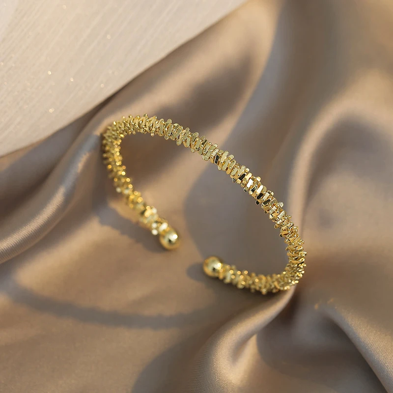 2025 New Classic Simple Copper Alloy Gold Colour Jewelry Bracelets Korean Fashion Accessories Girl's Unusual Bracelets For Women