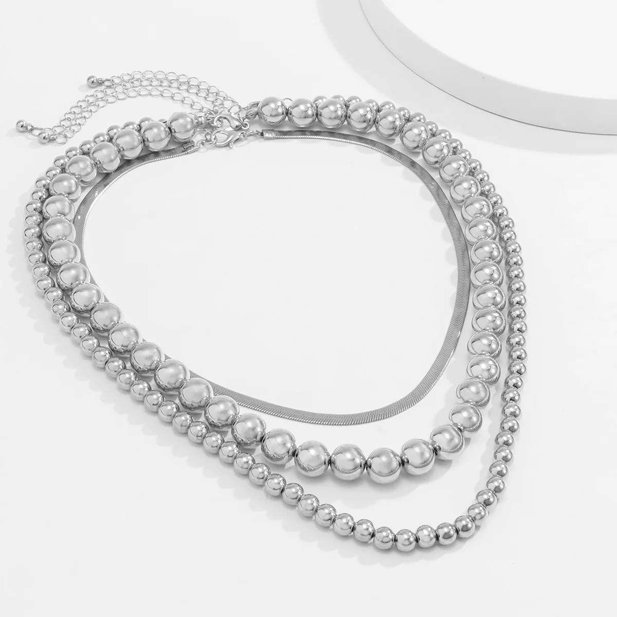 Multilayer Flat Snake Chain Necklace Women Vintage Acrylic Gold Color Metal Beads Beaded Necklaces Girls Party Fashion Jewelry