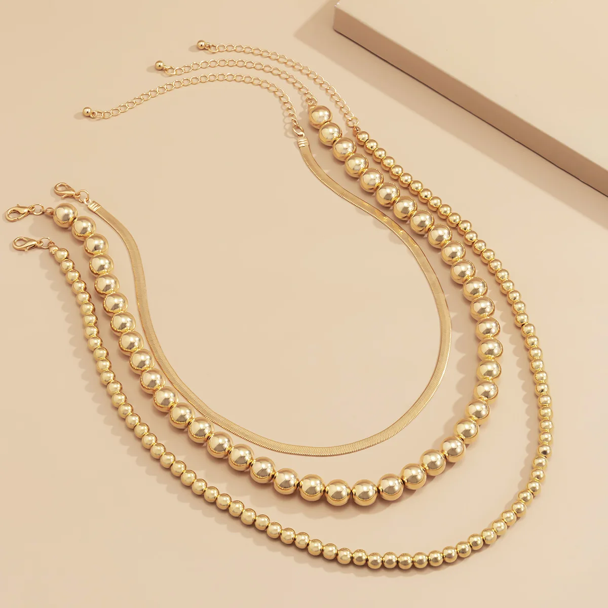 Multilayer Flat Snake Chain Necklace Women Vintage Acrylic Gold Color Metal Beads Beaded Necklaces Girls Party Fashion Jewelry