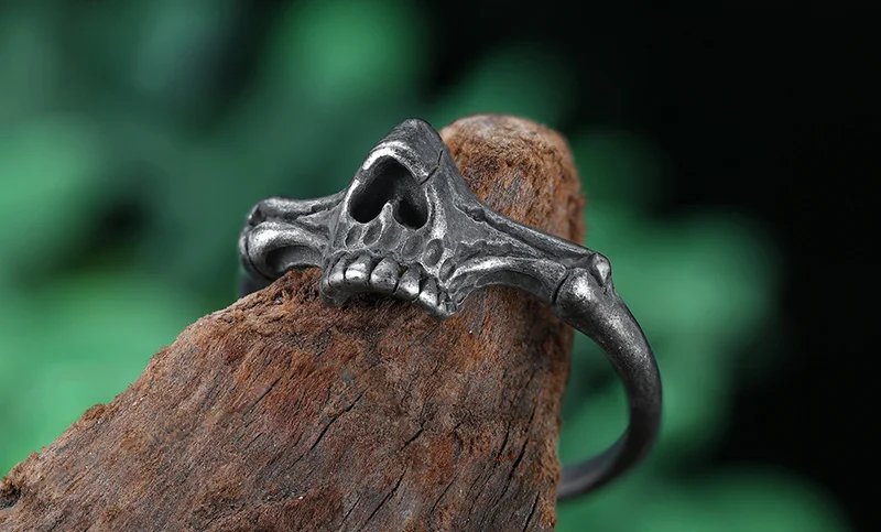 Aesthetic Gothic Vintage 316L Stainless Steel Cool Skull Men's Finger-Ring Punk Rock Bearded Biker Jewelry Christmas Accessories