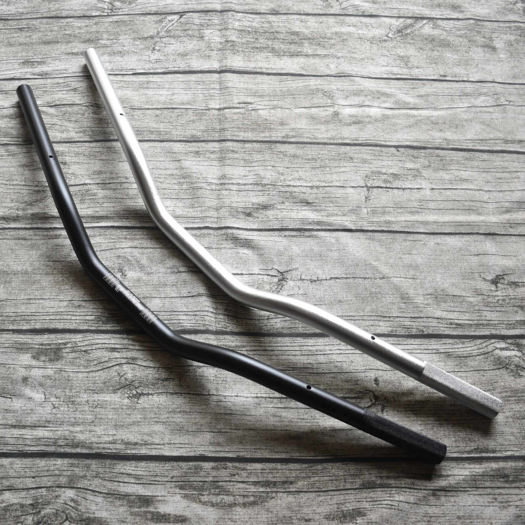 Motorcycle Handlebar 22mm 7/8'' CNC Aluminum Alloy Sand Anodizing Handle Bars 735mm for Cafe Racer MT07 MT09 Z800 Z900 Ninja 400