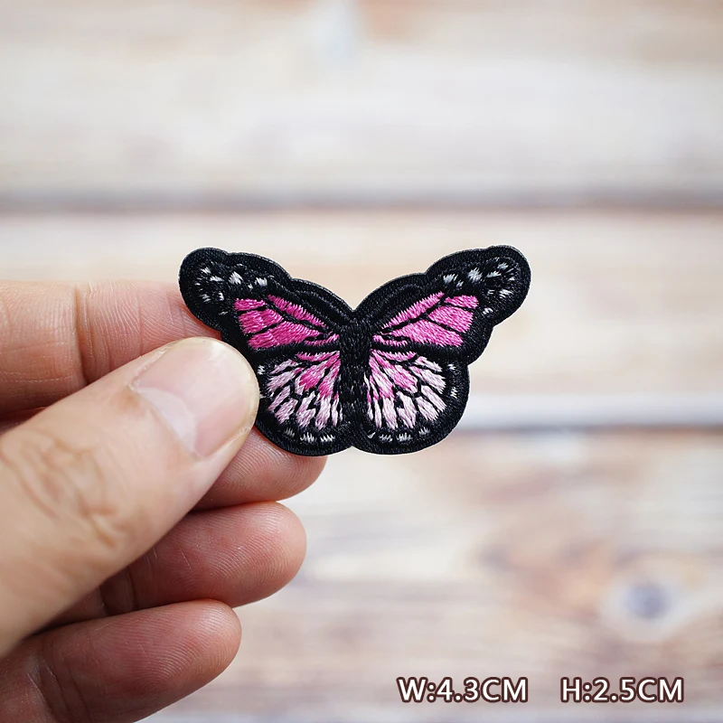 Color Butterfly Purple Pink Yellow DIY Patches Embroidery For T-Shirt Iron On Appliques Clothes Jeans Stickers Badges Parche