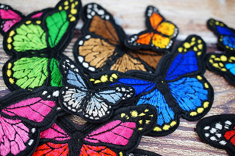 Color Butterfly Purple Pink Yellow DIY Patches Embroidery For T-Shirt Iron On Appliques Clothes Jeans Stickers Badges Parche