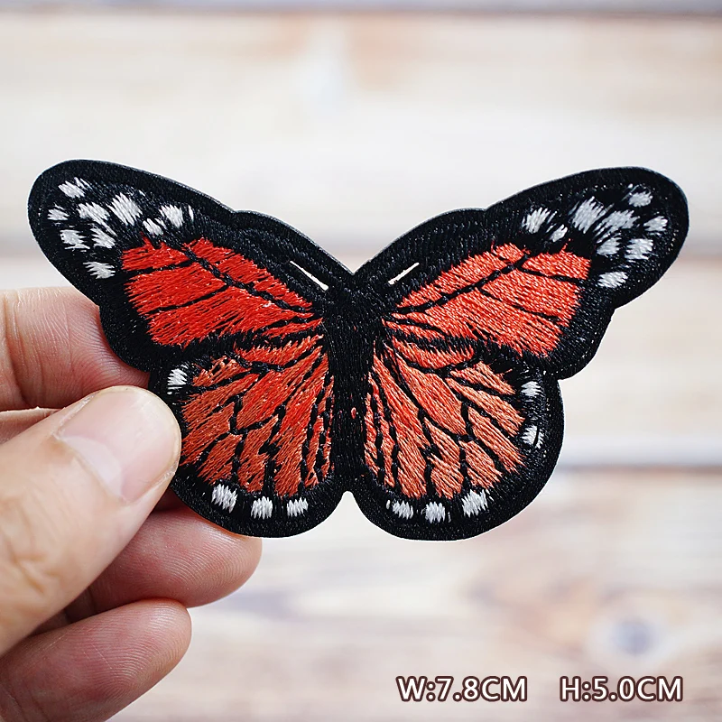 Color Butterfly Purple Pink Yellow DIY Patches Embroidery For T-Shirt Iron On Appliques Clothes Jeans Stickers Badges Parche