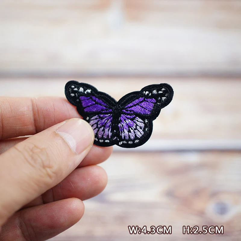 Color Butterfly Purple Pink Yellow DIY Patches Embroidery For T-Shirt Iron On Appliques Clothes Jeans Stickers Badges Parche