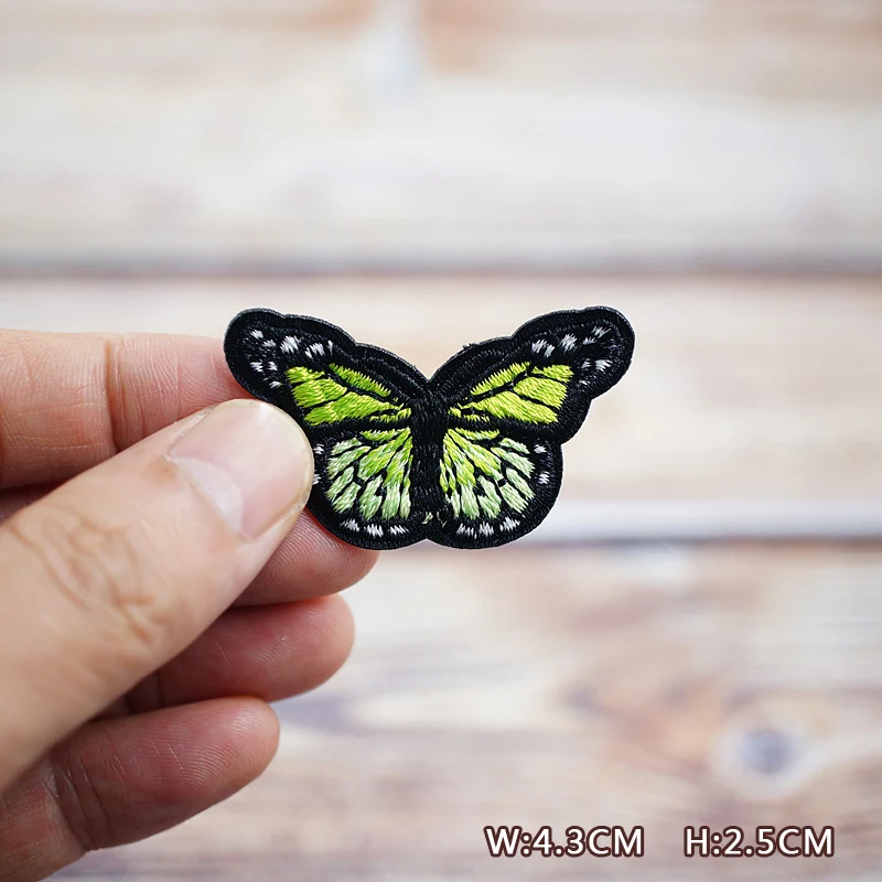 Color Butterfly Purple Pink Yellow DIY Patches Embroidery For T-Shirt Iron On Appliques Clothes Jeans Stickers Badges Parche