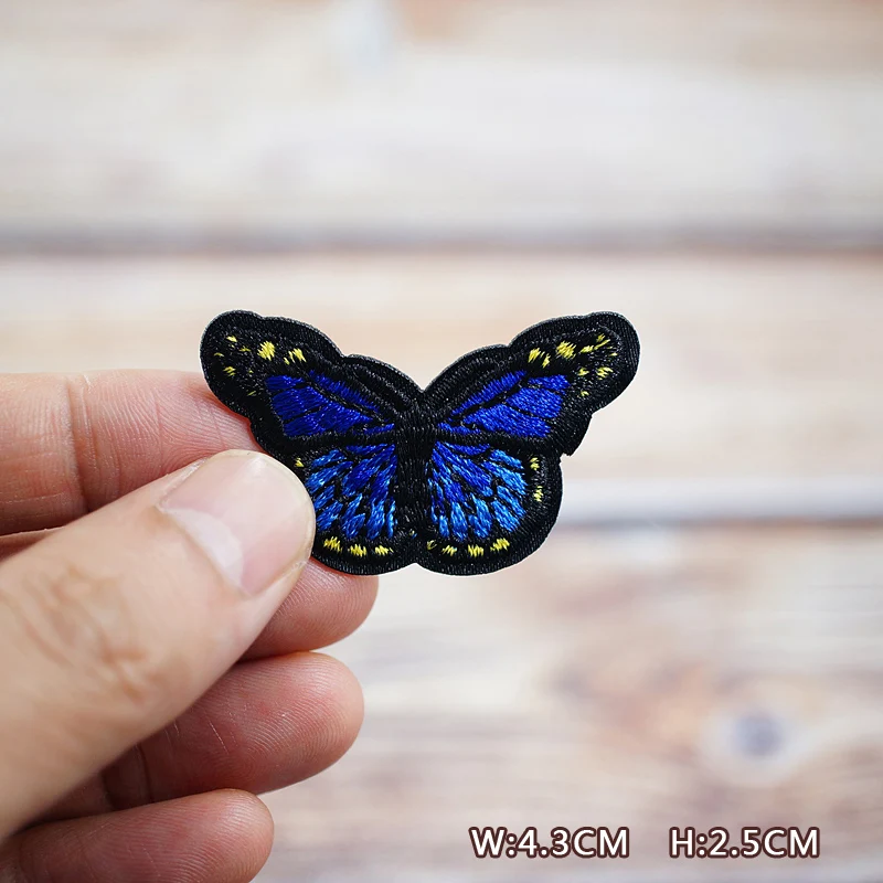 Color Butterfly Purple Pink Yellow DIY Patches Embroidery For T-Shirt Iron On Appliques Clothes Jeans Stickers Badges Parche