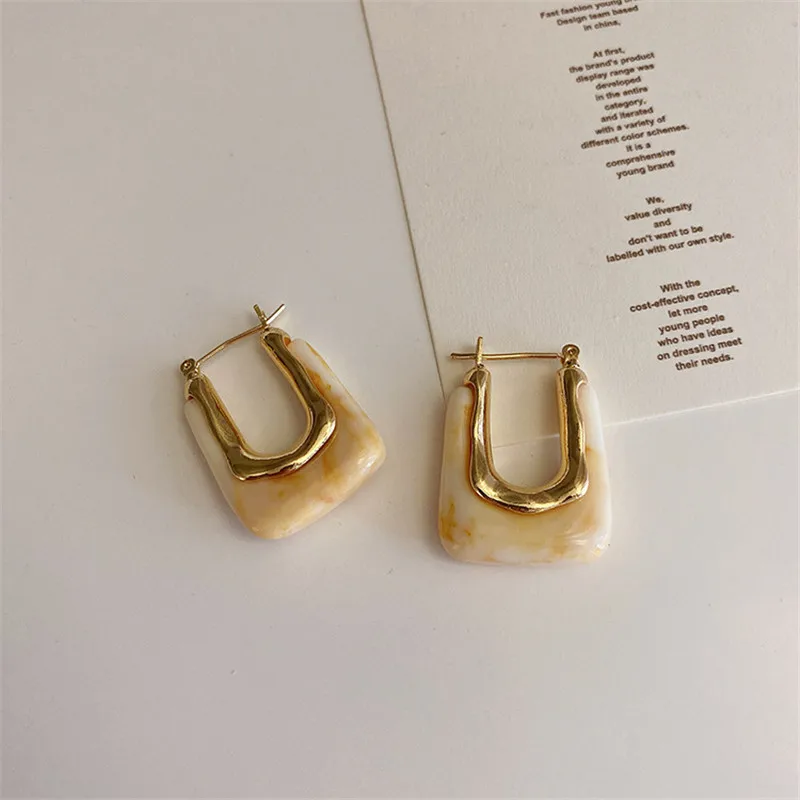 2021 New Trendy Transparent Resin Hoop Earrings for Women Girls Geometric Irregular Metal Acrylic Earrings Party Jewelry