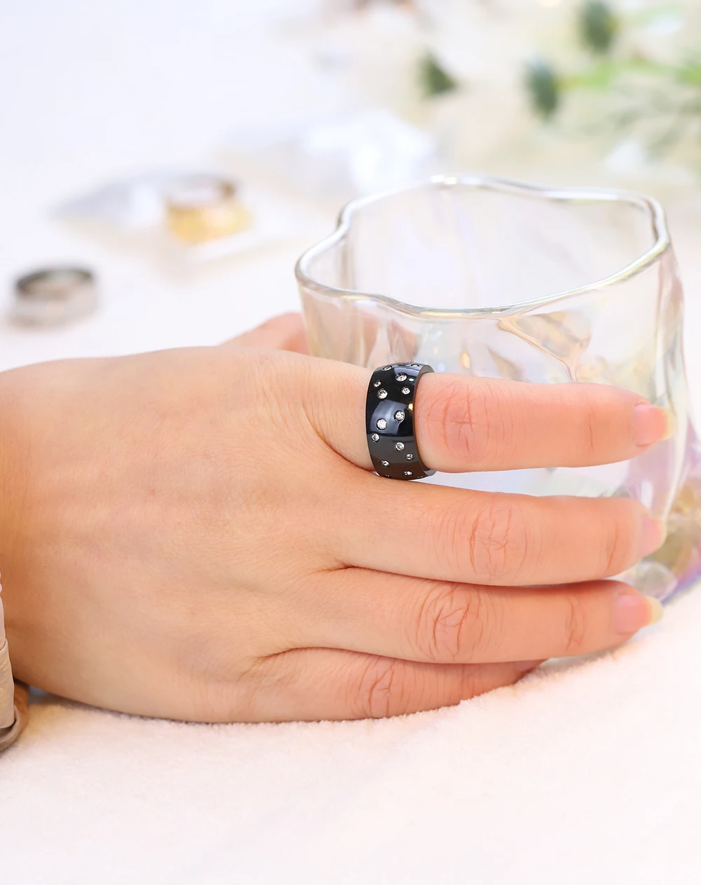 NIBASTAR Simple Stainless Steel Women 10mm Ring Shining Crystal Wedding Promise Jewelry Accessories Wholesale Retail
