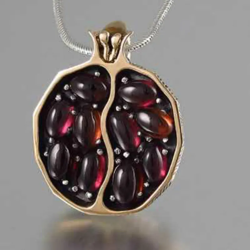 Vintage Fruit Pomegranate Pendant Necklace Retro Red Crystal CZ Pomegranate Stone Necklace Women Wedding Jewelry Birthday Gifts