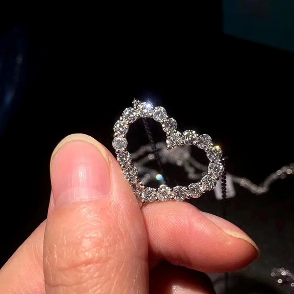 Huitan Delicate Hollow Heart Pendant Necklace Shiny Round Zircon Bridal Marriage Jewelry Versatile Statement Necklaces for Women
