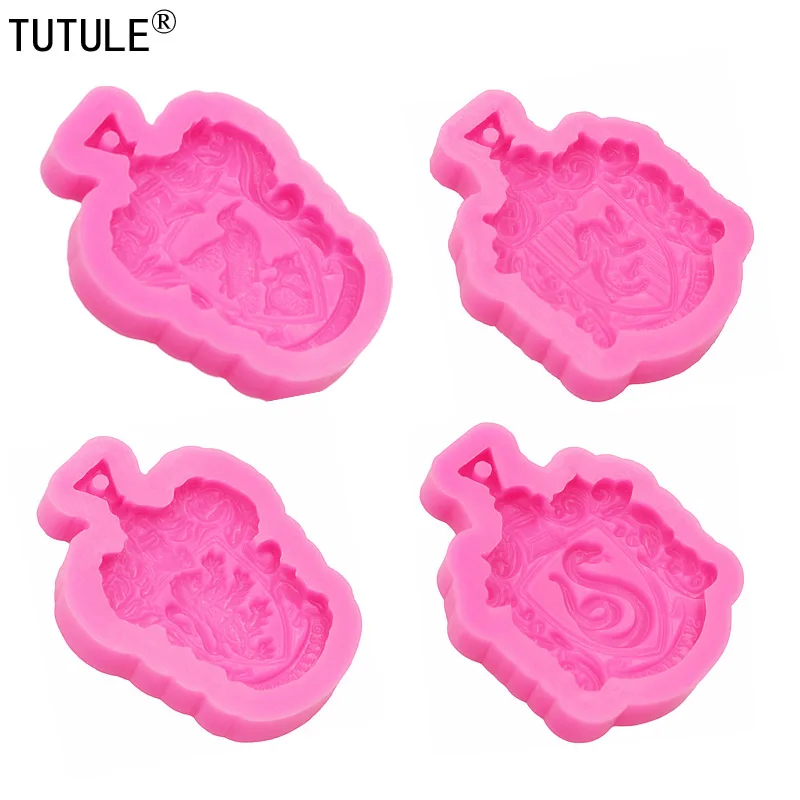 4 pcs of combination necklace pendant epoxy resin silicone molds. Keychain jewelry making gadgets. Kitchen cake baking mould