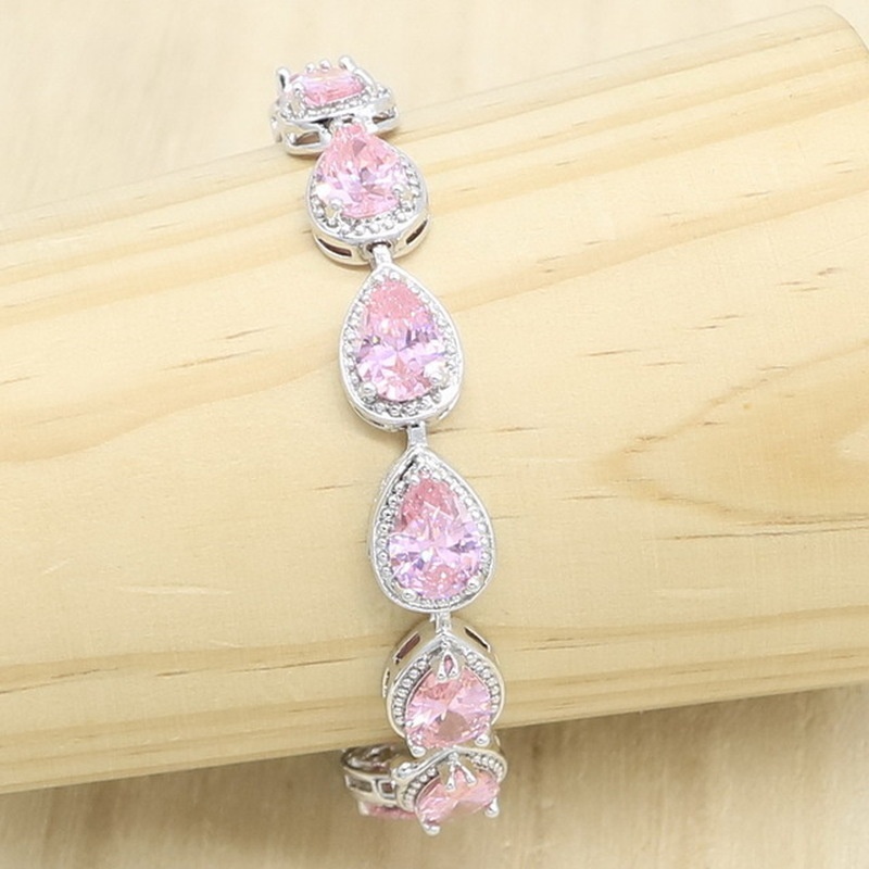 Elegant Shiny Water Drop Zircon Bracelet Fashionable Charm Jewelry Suitable for Daily and Banquet