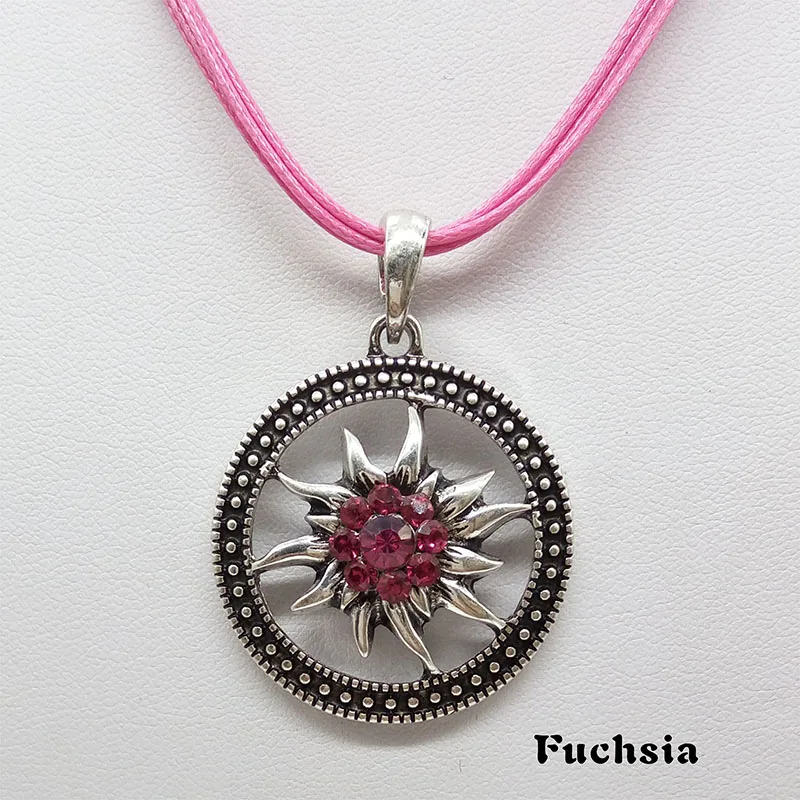 Fashion Round Vintage Sculptured Edelweiss Necklace for Women Pendant Traditional Rhinestone Rope Chain Choker Jewelry Wholesale