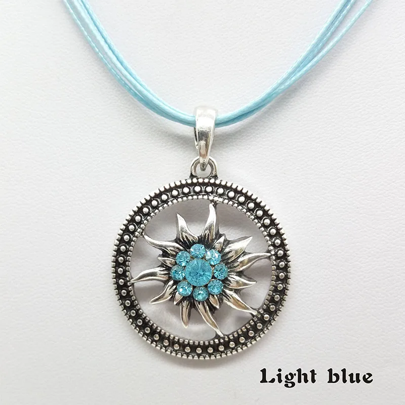Fashion Round Vintage Sculptured Edelweiss Necklace for Women Pendant Traditional Rhinestone Rope Chain Choker Jewelry Wholesale