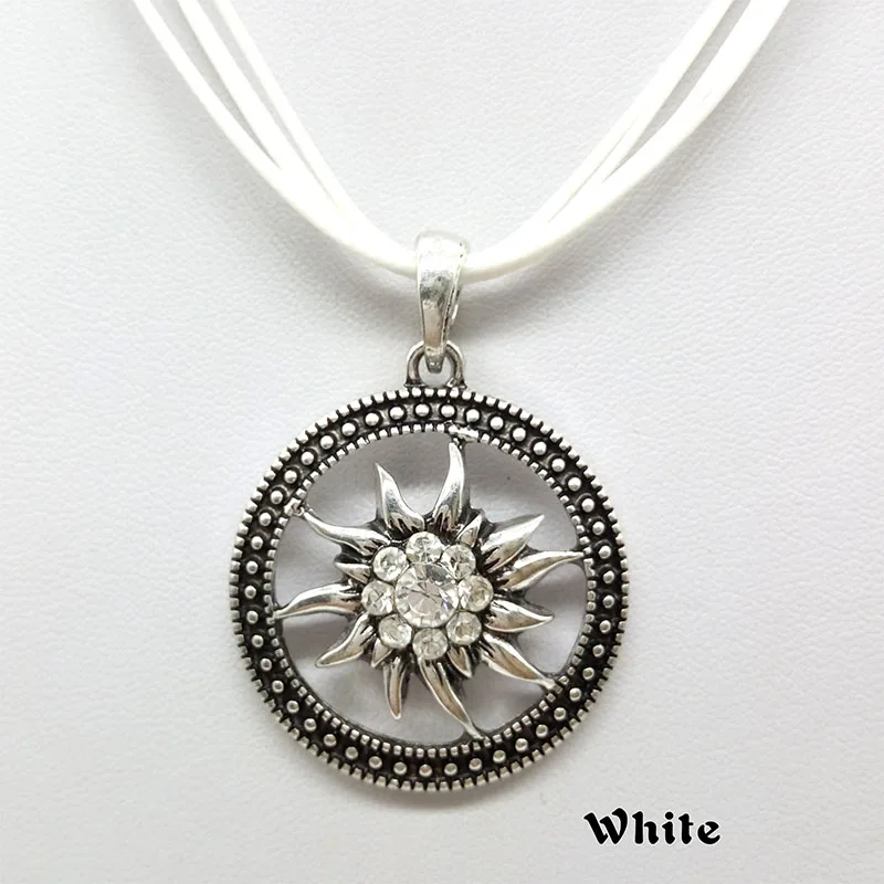 Fashion Round Vintage Sculptured Edelweiss Necklace for Women Pendant Traditional Rhinestone Rope Chain Choker Jewelry Wholesale