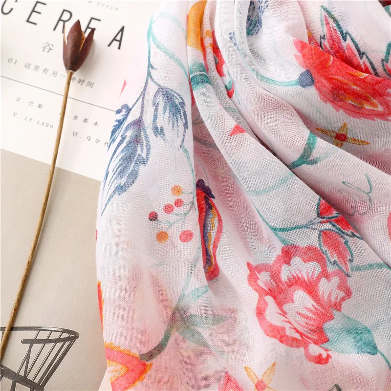 2025 Fashion Paisley Abstract Floral Tassel Viscose Shawl Scarf Lady High Quality Wrap Thin Pashmina Stole Muslim Hijab 180*90Cm