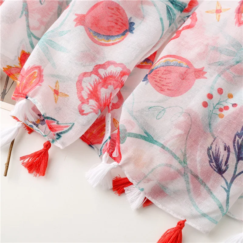 2025 Fashion Paisley Abstract Floral Tassel Viscose Shawl Scarf Lady High Quality Wrap Thin Pashmina Stole Muslim Hijab 180*90Cm