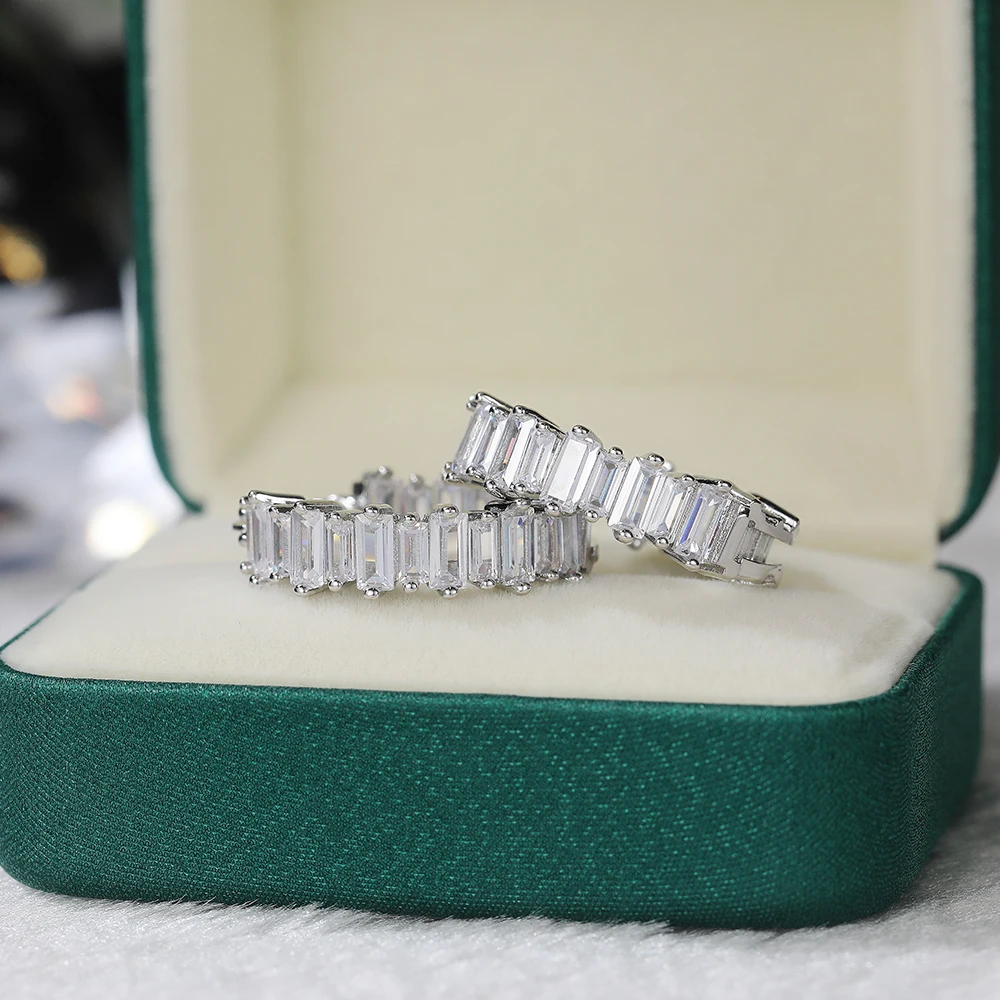 Huitan High-quality Silver Color/Gold Color Earrings Women Wedding Party Hoop Earring Versatile Luxury Cubic Zirconia Jewelry