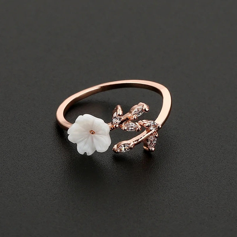 Women's Romantic Flower Engagement Finger Rings Shiny Crystal Lovely Small Shell Leaf Rose Gold Opening Wedding Ring Band Gifts