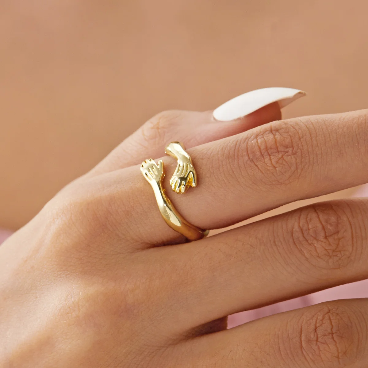 New Romantic Love Hug Carved Hand Rings Creative Love Forever Opening Finger Adjustable Hand Ring For Women Men Fashion Jewelry