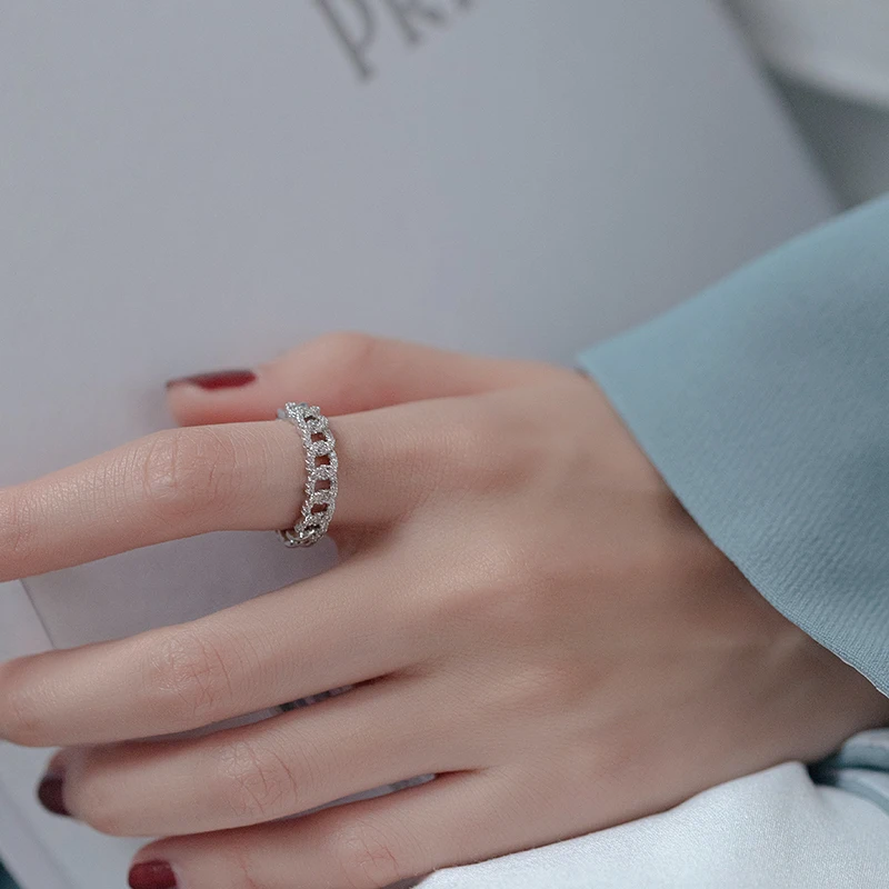 2025 New Luxury Zircon Twist Design Gold Silvery Colour Ring For Woman Fashion Korean Jewelry Wedding Party Unusual Finger Rings