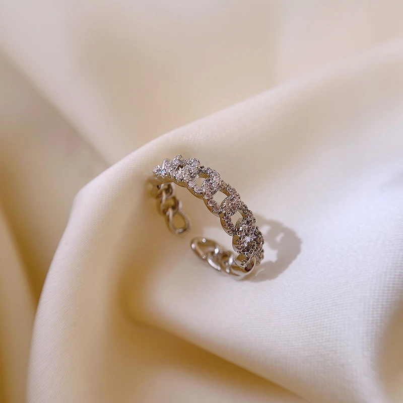 2025 New Luxury Zircon Twist Design Gold Silvery Colour Ring For Woman Fashion Korean Jewelry Wedding Party Unusual Finger Rings