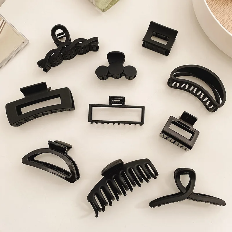 Ruoshui Woman Vintage Metal Hair Claws Small Hairpins Simple Hair Clips Women Hairgrip Barrettes Hair Accessories Headwear
