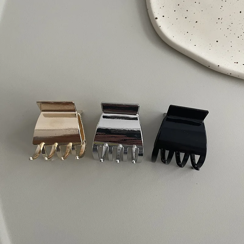 Ruoshui Woman Vintage Metal Hair Claws Small Hairpins Simple Hair Clips Women Hairgrip Barrettes Hair Accessories Headwear