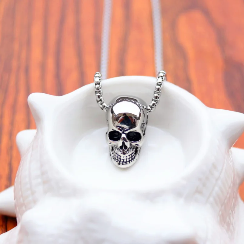 Horror Skull Head Pendant Men's Necklace New Fashion Sliding Metal Pendant Accessories Party Jewelry