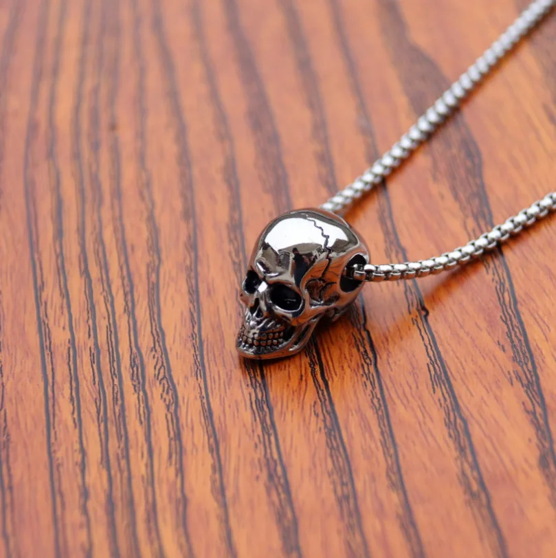 Horror Skull Head Pendant Men's Necklace New Fashion Sliding Metal Pendant Accessories Party Jewelry