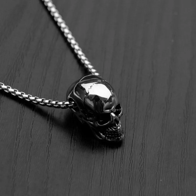 Horror Skull Head Pendant Men's Necklace New Fashion Sliding Metal Pendant Accessories Party Jewelry
