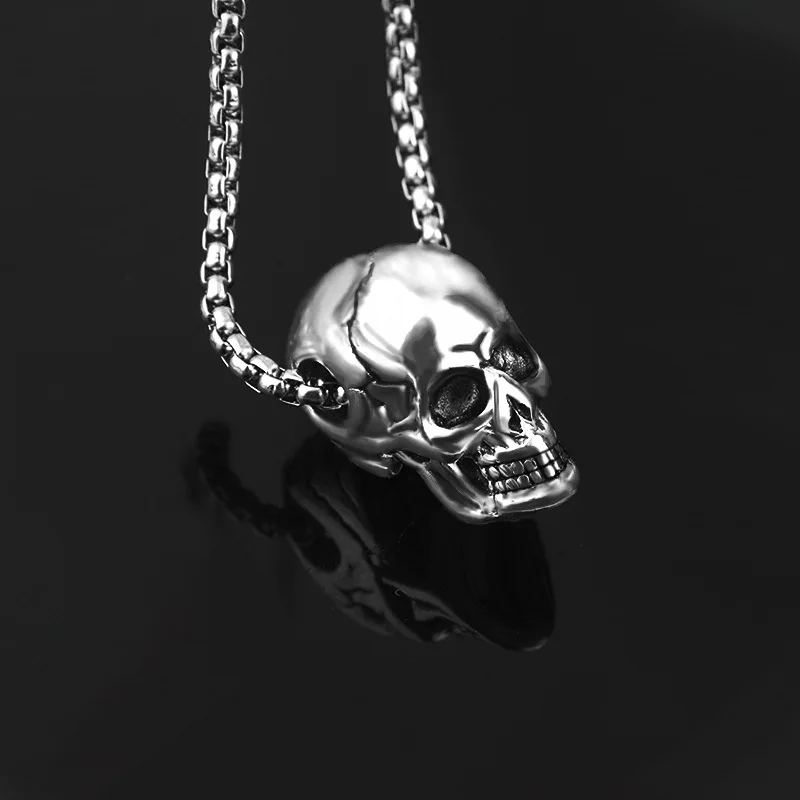 Horror Skull Head Pendant Men's Necklace New Fashion Sliding Metal Pendant Accessories Party Jewelry