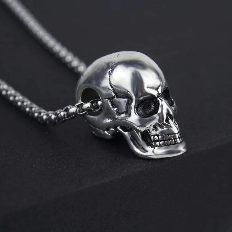 Horror Skull Head Pendant Men's Necklace New Fashion Sliding Metal Pendant Accessories Party Jewelry