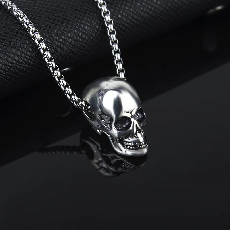 Horror Skull Head Pendant Men's Necklace New Fashion Sliding Metal Pendant Accessories Party Jewelry