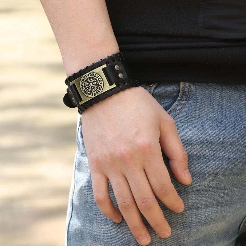 Retro Wide Leather Pirate Compass Bracelet for Men Celtic Viking Compass Bracelet Jewelry Male Accessories Gifts To Boyfriend
