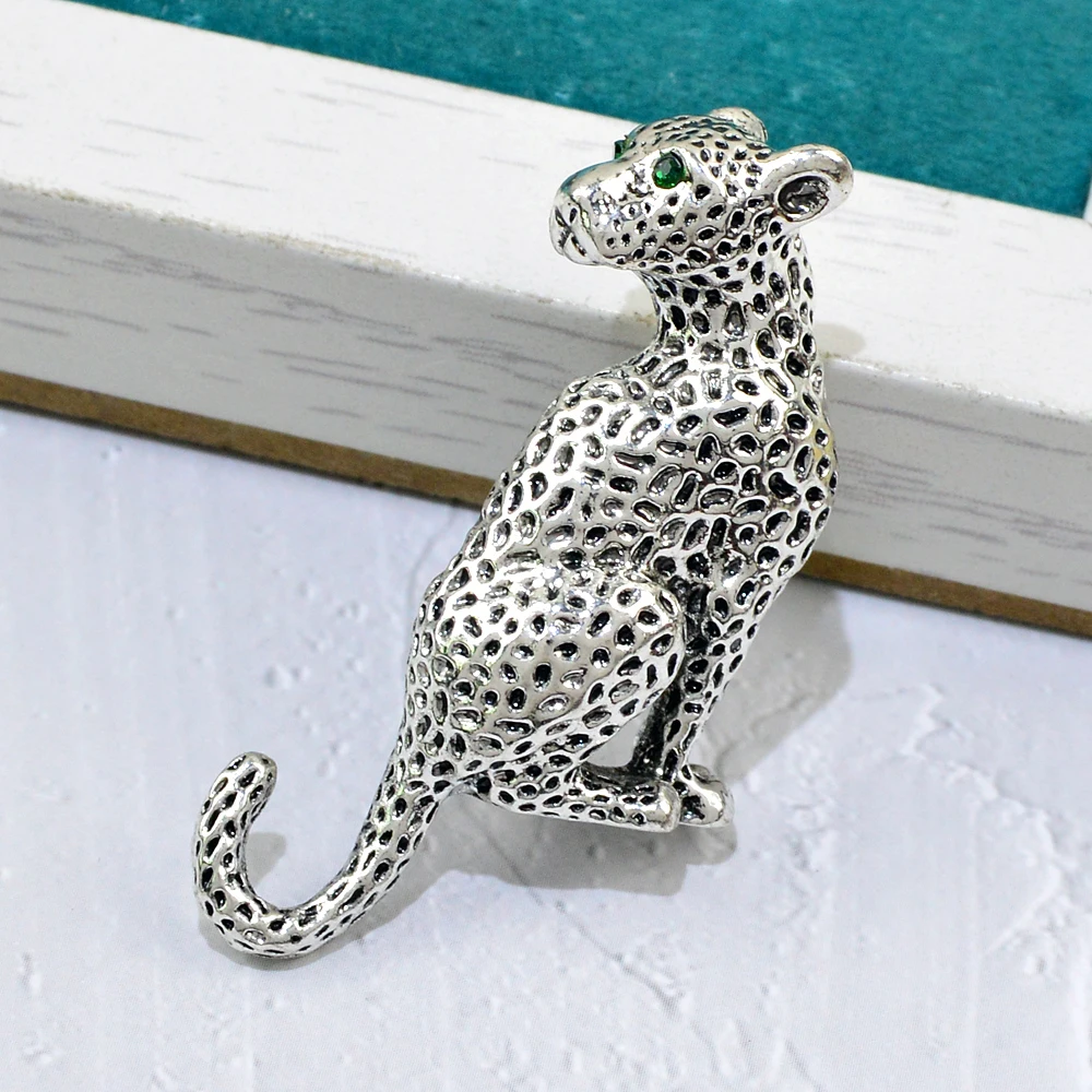 CINDY XIANG Leopard Brooch Pin Animal Jewelry Winter Coat Dress Party Accessories Gift