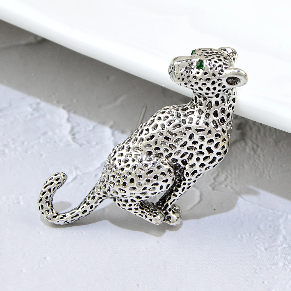 CINDY XIANG Leopard Brooch Pin Animal Jewelry Winter Coat Dress Party Accessories Gift