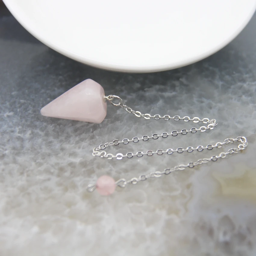 Natural Quartz Reiki Healing Pendulum,for Dowsing Spiritual Divination Cone Crystal Quartz Pendulos Small Size Necklace Jewelry